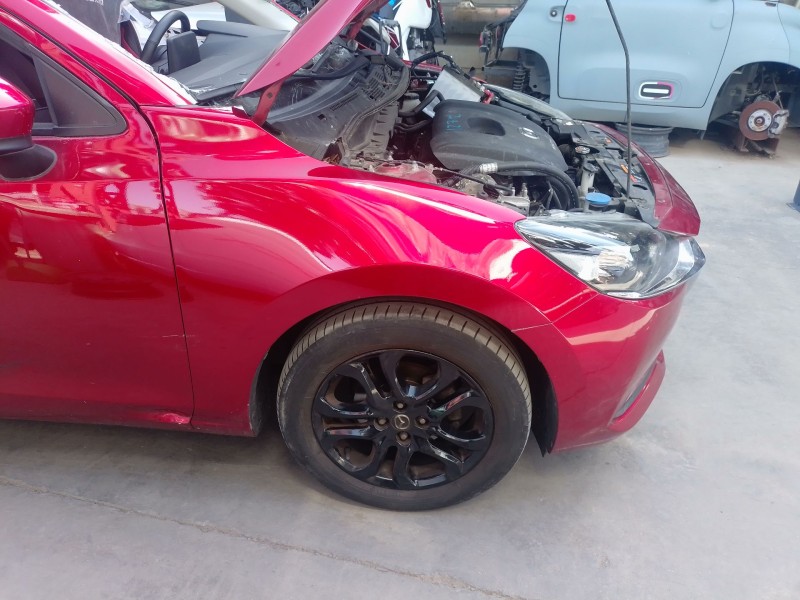 Recambio de aleta delantera derecha para mazda 2 hatchback (dl, dj) 1.5 skyactiv-g referencia OEM IAM   