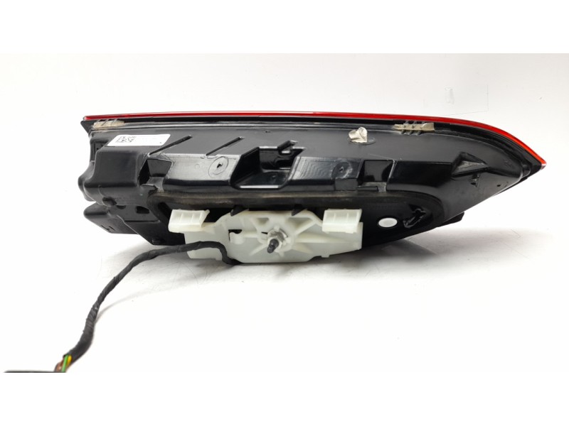 Recambio de piloto trasero derecho interior para maserati grecale gt mild hybrid q4 referencia OEM IAM 03898000 670296350 