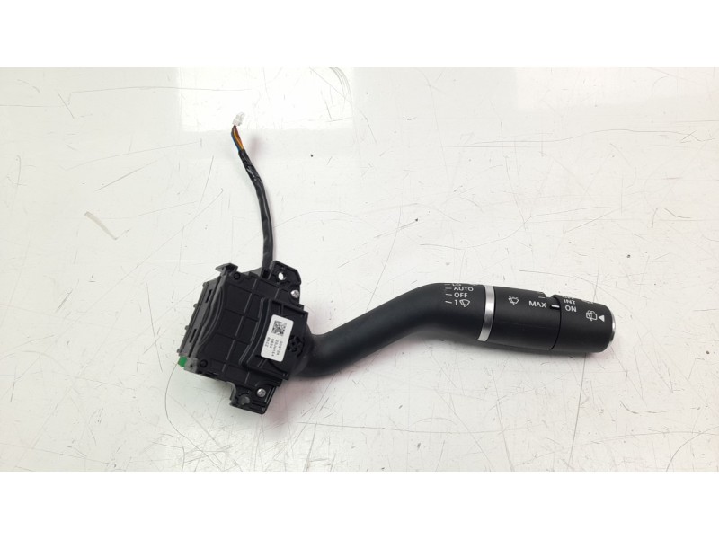 Recambio de mando limpia para land rover range rover evoque referencia OEM IAM K8D213N064BC  