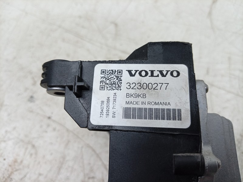 Recambio de modulo electronico para volvo v60 ii cross country (227) d4 awd referencia OEM IAM  32300277 