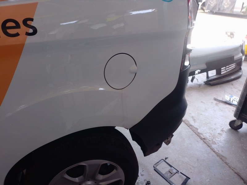 Recambio de tapa exterior combustible para ford transit courier b460 furgón/monospace 1.5 tdci referencia OEM IAM  ET76A405A02AA