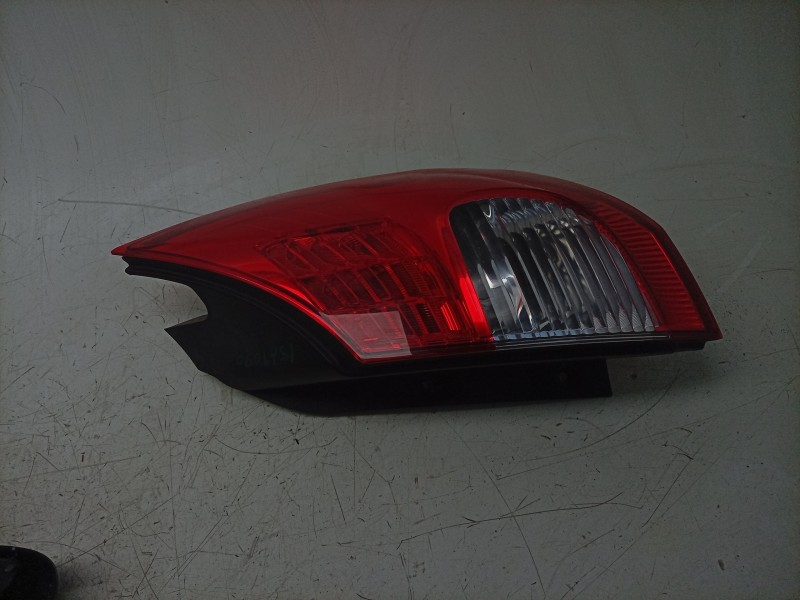 Recambio de piloto trasero derecho para renault scénic ii (jm0/1_) 1.9 dci (jm14) referencia OEM IAM  25K009467 