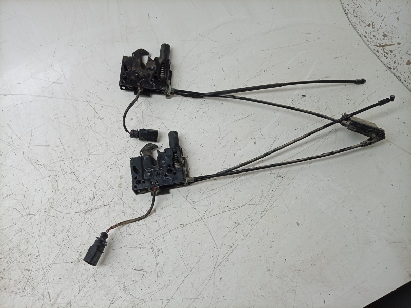 Recambio de cerradura capo para audi q3 sportback (f3n) 35 tdi referencia OEM IAM  83A823509 DLF710D37HQ