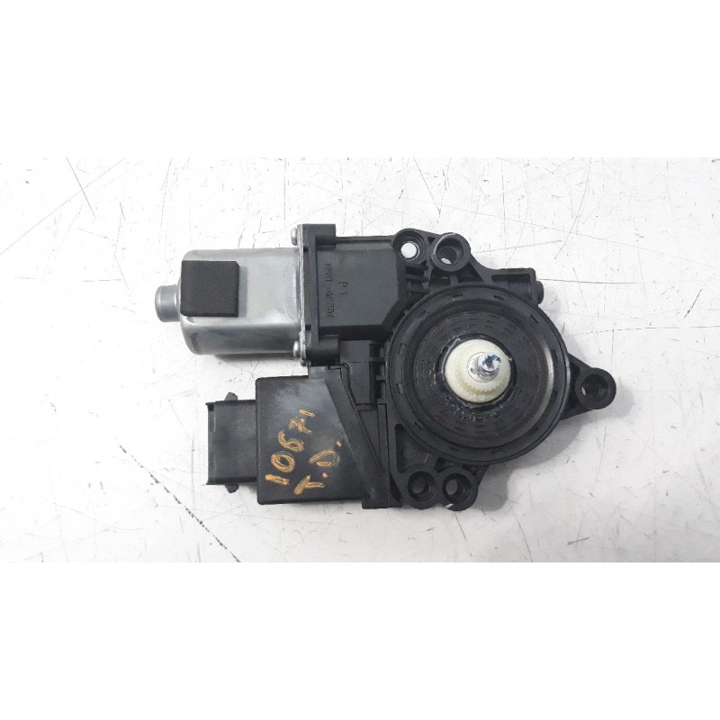 Recambio de motor elevalunas trasero derecho para hyundai i30 (gd) 1.6 gdi cat referencia OEM IAM 83460A6010  