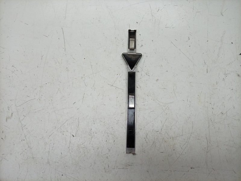 Recambio de moldura para triumph rocket 3 r referencia OEM IAM  T3951009 
