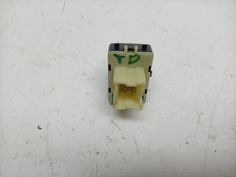 Recambio de mando elevalunas trasero derecho para renault captur i (j5_, h5_) 0.9 tce 90 referencia OEM IAM  254218614R EWSRE069