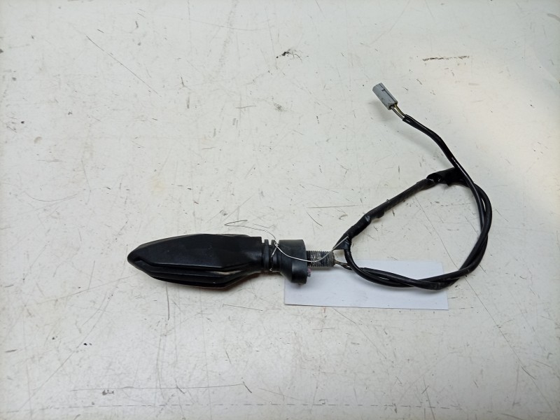 Recambio de piloto trasero derecho para ktm duke 125 duke referencia OEM IAM  90514036100 