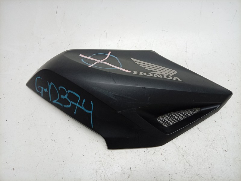 Recambio de moldura para honda cb 1000 sp referencia OEM IAM  64331MLLD000 
