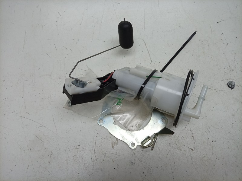 Recambio de bomba combustible para honda cb 1000 sp referencia OEM IAM  16700MLLD01 