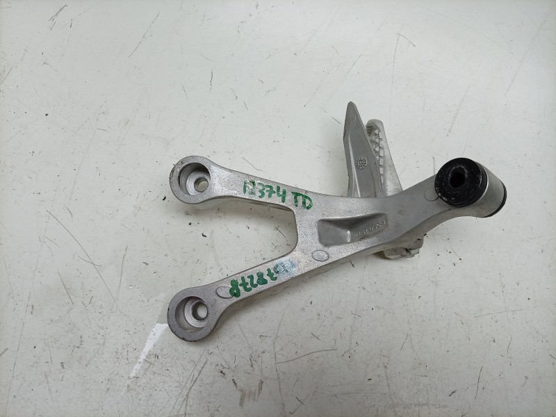 Recambio de estribo lateral para honda cb 1000 sp referencia OEM IAM  50750MLLD00 