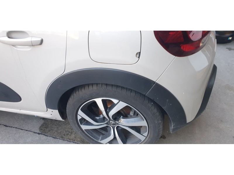 Recambio de aletin trasero izquierdo para citroen c3 shine referencia OEM IAM 9812088880  