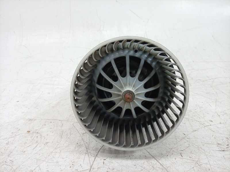 Recambio de ventilador calefaccion para jaguar e-pace first edition referencia OEM IAM 9415188 EC069002 