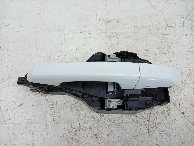 Recambio de maneta exterior delantera izquierda para jaguar e-pace first edition referencia OEM IAM  BJ32224N03 