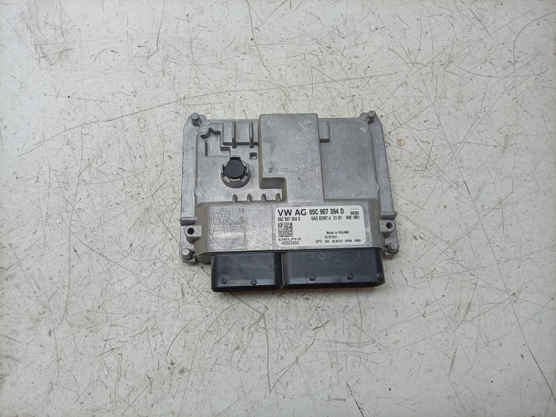 Recambio de centralita motor uce para seat arona (kj7, kjp) 1.0 tsi referencia OEM IAM  05C907394D 