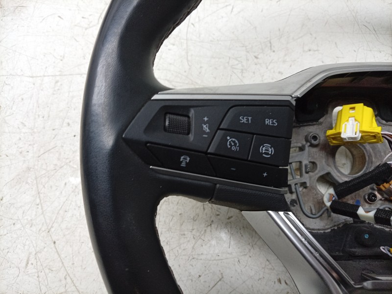 Recambio de volante para seat arona (kj7, kjp) 1.0 tsi referencia OEM IAM  6F0419091F 