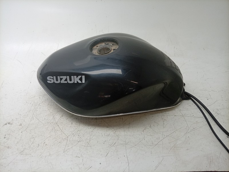 Recambio de deposito combustible para suzuki gsf bandit gsf 600 bandit (wva8) referencia OEM IAM  31F80 