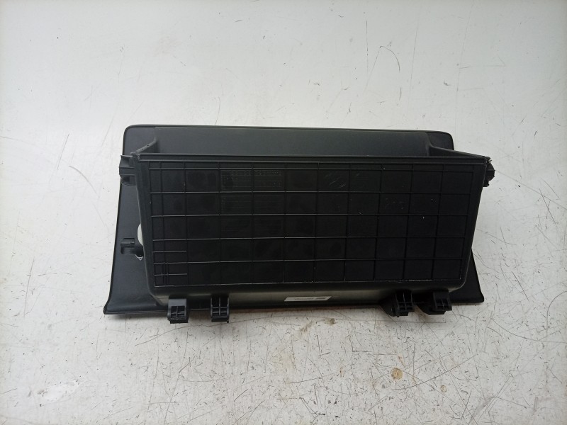 Recambio de guantera para hyundai kona (os, ose, osi) 1.6 gdi hybrid referencia OEM IAM  84510BE000 