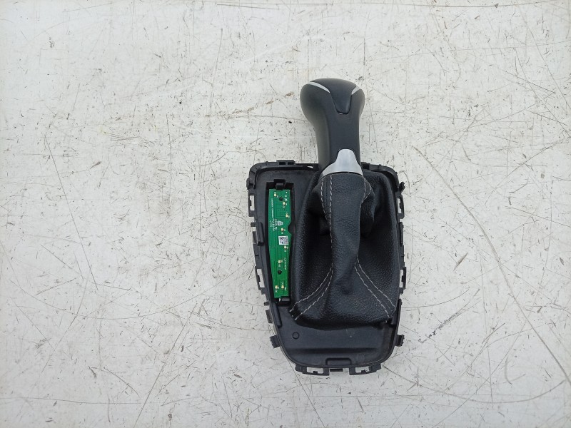 Recambio de pomo palanca cambio para opel crossland x / crossland (p17, p2qo) 1.2 (75) referencia OEM IAM 565537081 565537081 