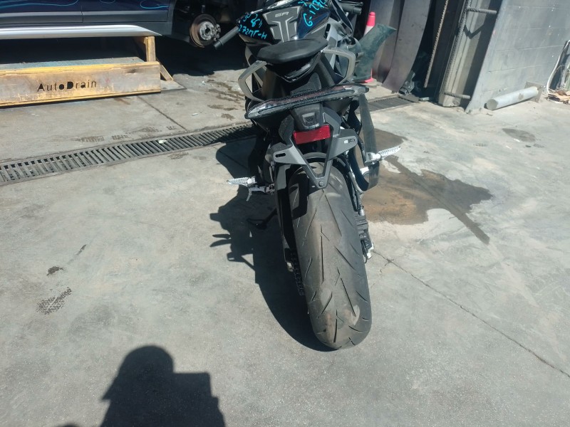 cf moto 675sr-r del año 2026