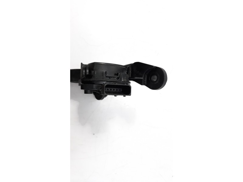 Recambio de potenciometro pedal para hyundai i20 1.2 16v cat referencia OEM IAM 32700B9010  