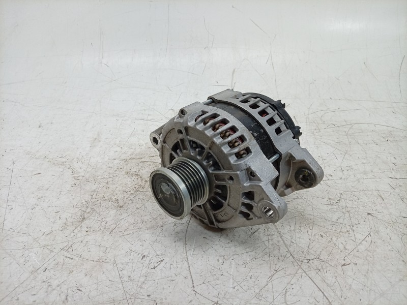 Recambio de alternador para kg mobility rexton referencia OEM IAM  A6711540302 