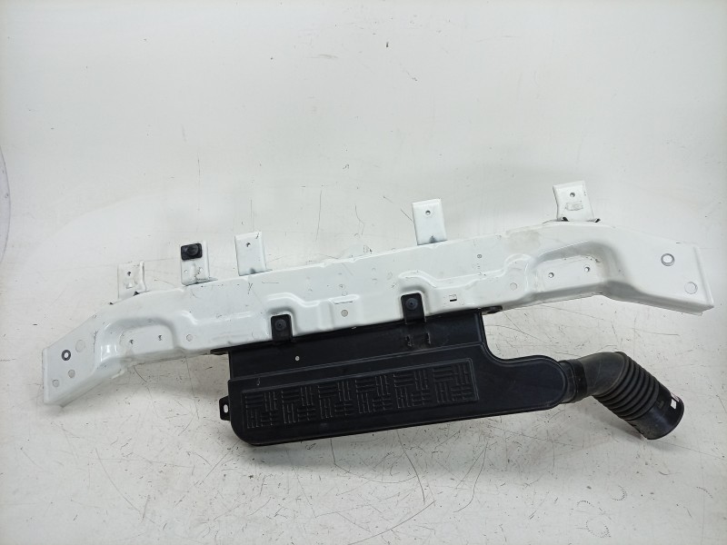 Recambio de travesaño superior para kg mobility rexton referencia OEM IAM 2331036400 6411036200 