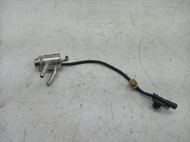 Recambio de inyector para kg mobility rexton referencia OEM IAM 42025075 3980036010 