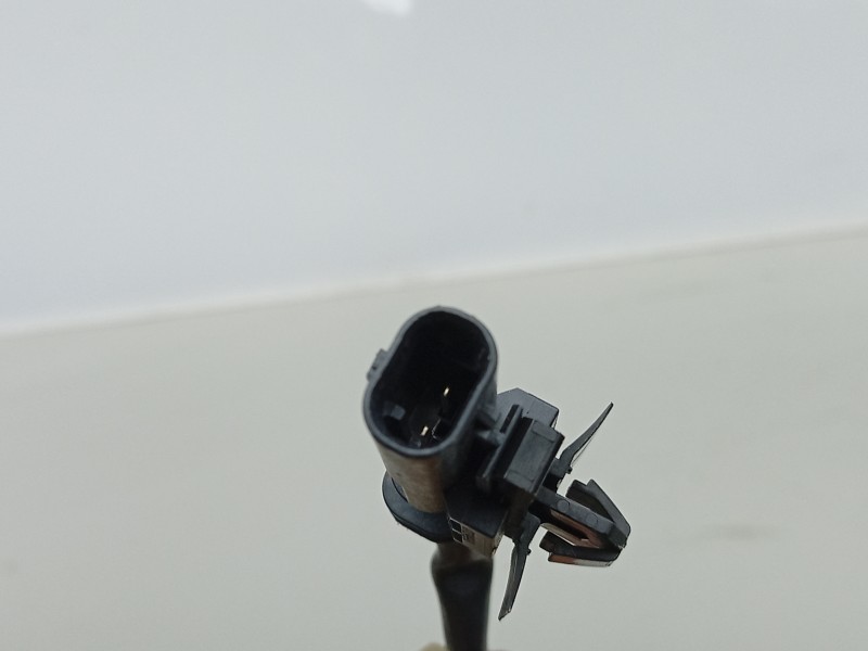 Recambio de inyector para kg mobility rexton referencia OEM IAM 42025075 3980036010 
