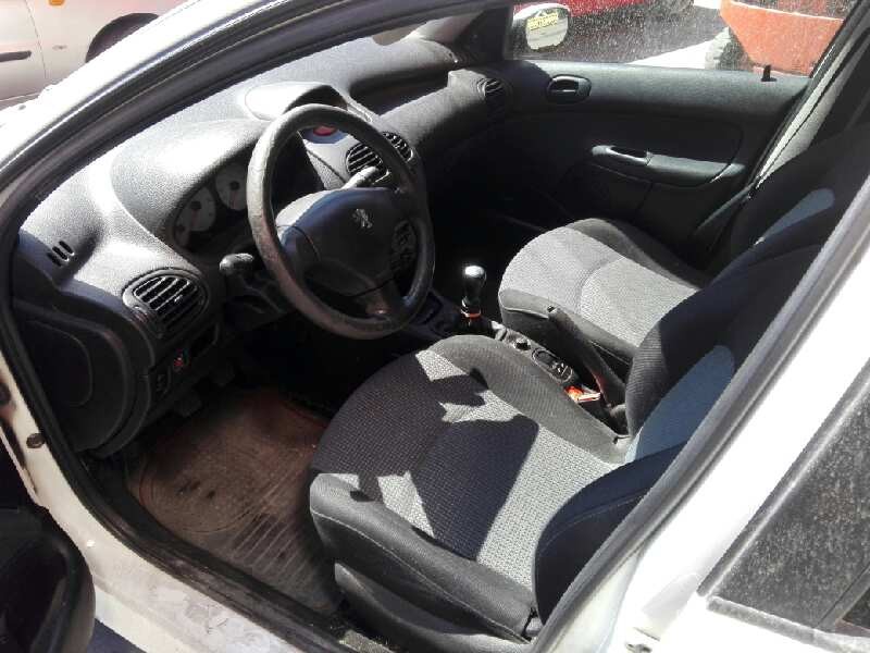 peugeot 206 berlina del año 2003