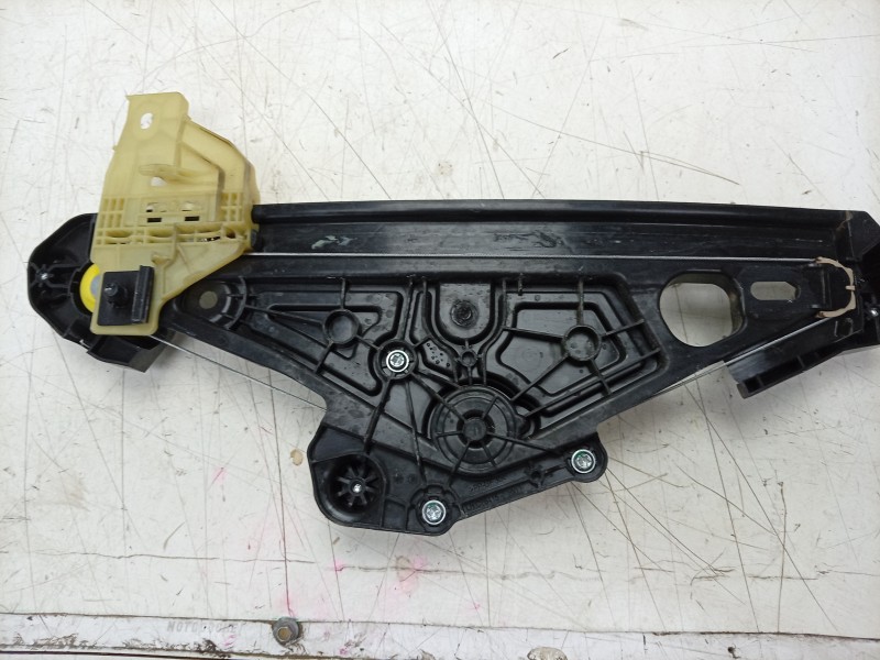 Recambio de elevalunas trasero izquierdo para renault captur ii (hf_) tce 90 (hfm6) referencia OEM IAM  827216497R 