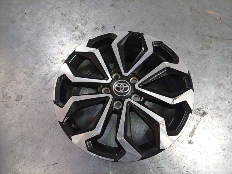 Recambio de llanta para toyota yaris cross (mxp_) 1.5 hybrid (mxpj10) referencia OEM IAM  426110DK70 