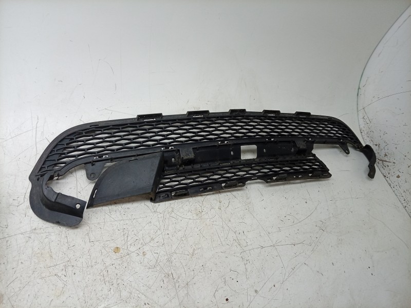 Recambio de rejilla delantera para land rover range rover evoque (l538) 2.0 d referencia OEM IAM  GJ3217K945 