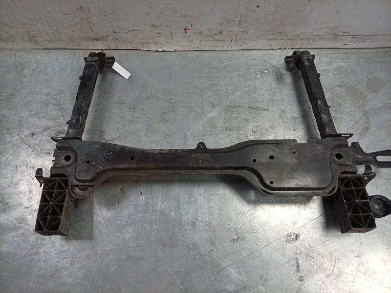 Recambio de travesaño inferior para renault megane iv hatchback (b9a/m/n_) 1.5 blue dci 115 (b9a6) referencia OEM IAM  C087D3578