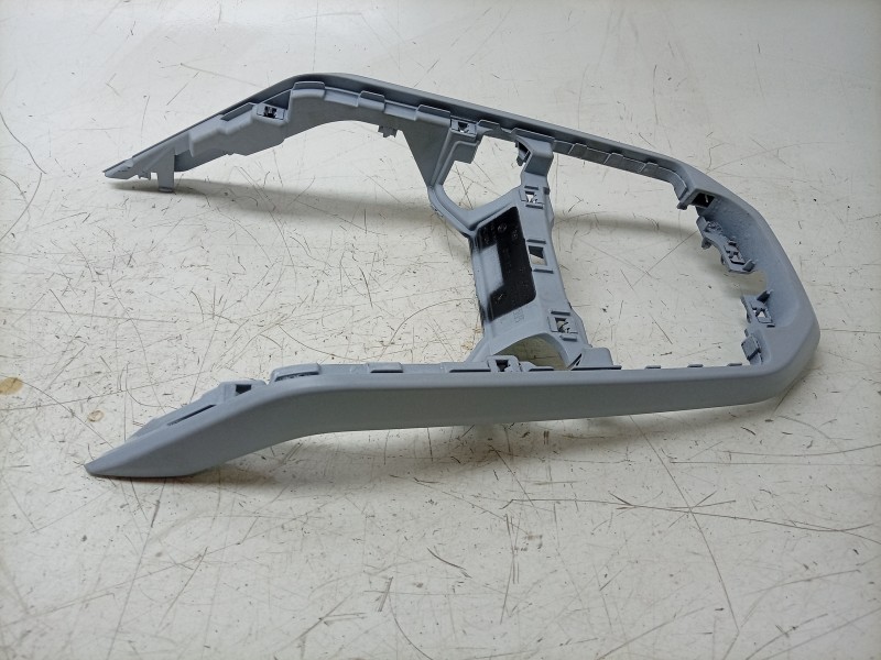 Recambio de moldura para seat arona (kj7, kjp) 1.0 tsi referencia OEM IAM  6F1863681 