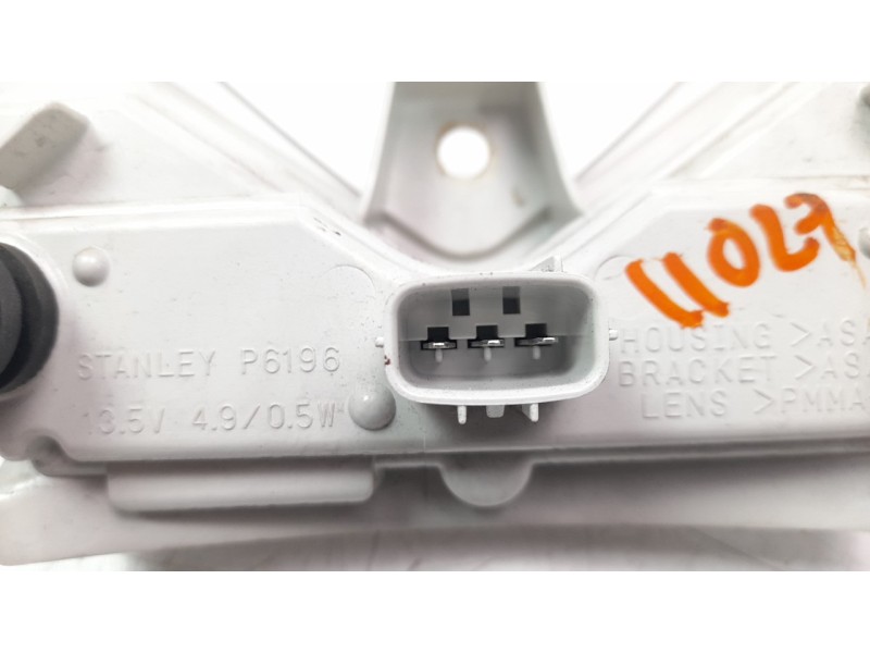 Recambio de piloto trasero central para kawasaki zzr 1400 referencia OEM IAM 230250359  