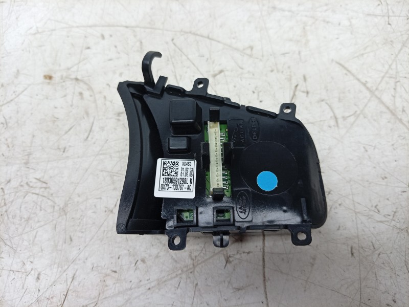 Recambio de mando volante para jaguar e-pace first edition referencia OEM IAM  GX7313D767AC 
