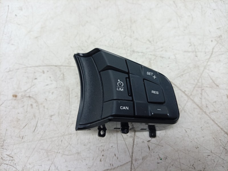 Recambio de mando volante para jaguar e-pace first edition referencia OEM IAM  GX5313D767FB 