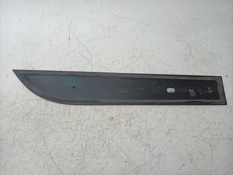 Recambio de moldura para seat arona (kj7, kjp) 1.0 tsi referencia OEM IAM  6F9853969 