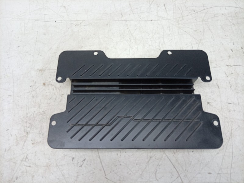 Recambio de amplificador de sonido para jaguar e-pace first edition referencia OEM IAM  HK6219C164AD 