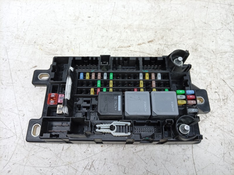 Recambio de caja reles / fusibles para jaguar e-pace first edition referencia OEM IAM  J9C314N030AB 