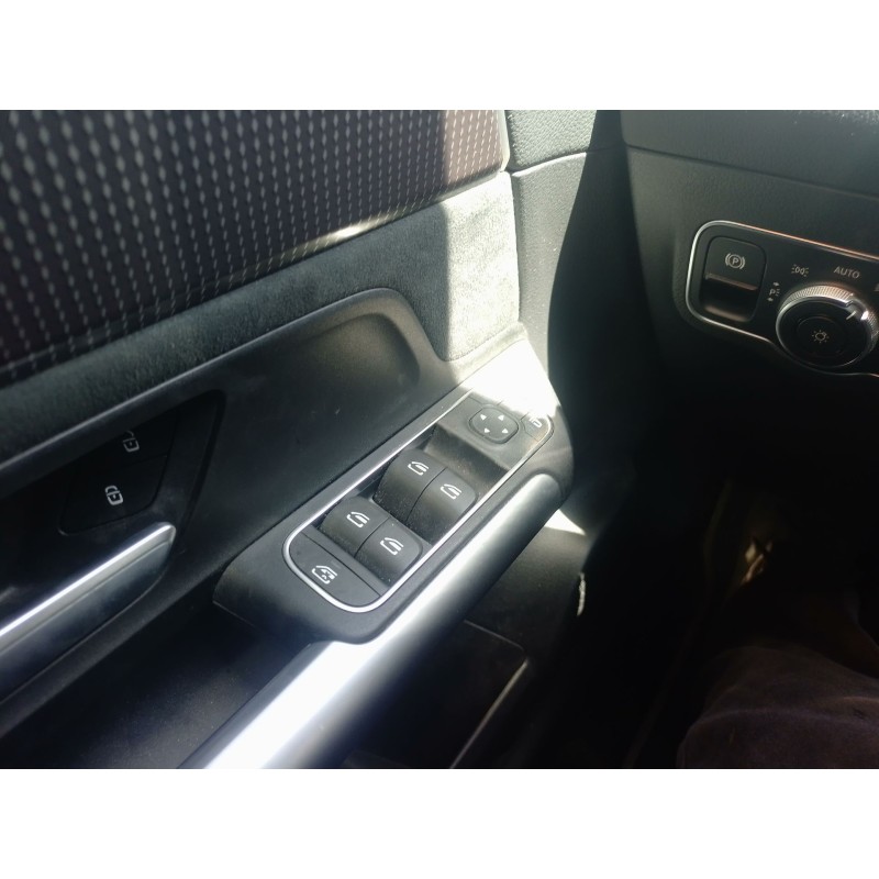 Recambio de mando elevalunas delantero izquierdo para mercedes-benz eqa (h243) eqa 250+ (243.702) referencia OEM IAM   