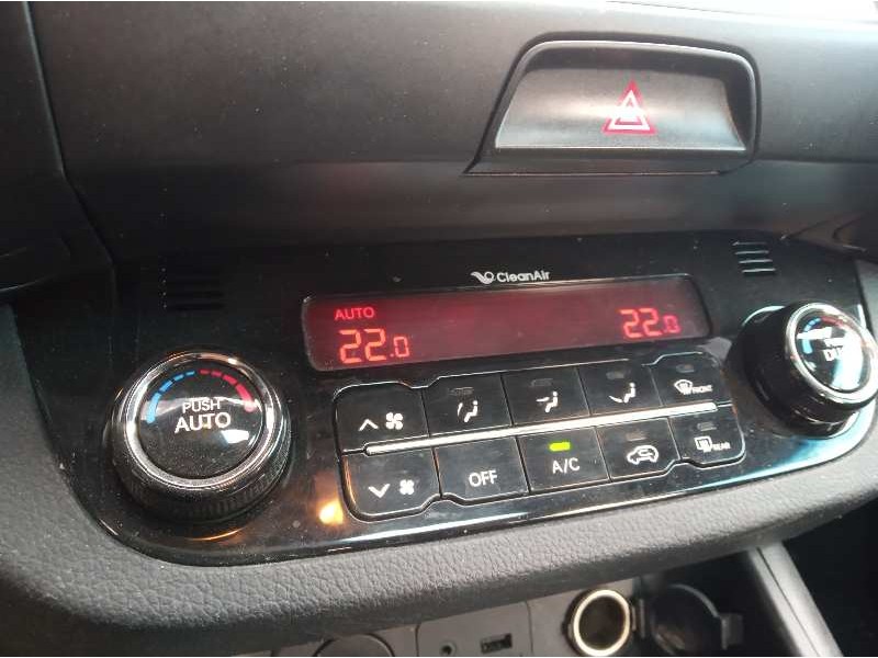 Recambio de mando climatizador para kia sportage drive 4x2 referencia OEM IAM 972503U101  