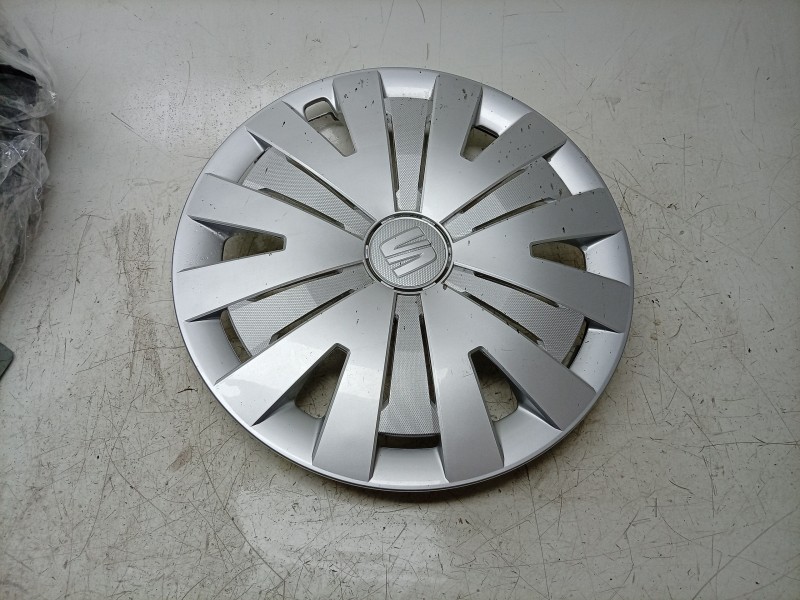 Recambio de tapacubos para seat ibiza v (kj1, kjg) 1.0 mpi referencia OEM IAM  6F0601147A 