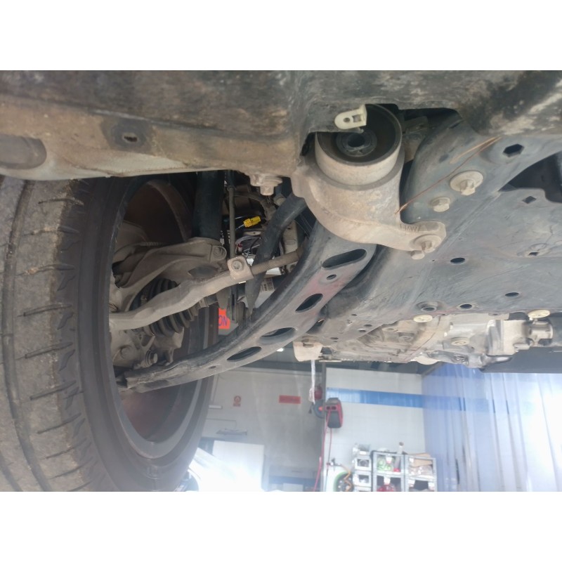 Recambio de brazo suspension inferior delantero izquierdo para bmw x1 (f48) sdrive 18 d referencia OEM IAM   