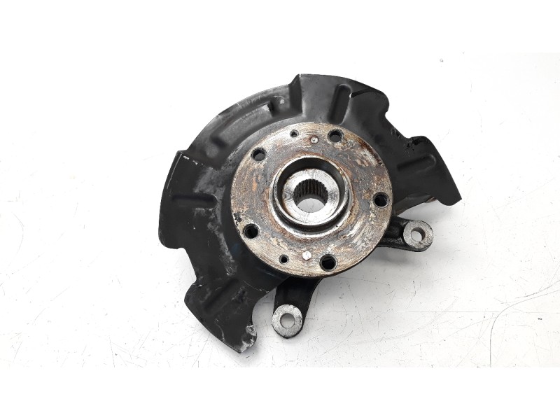 Recambio de mangueta delantera derecha para suzuki vitara 1.6 ddis comfort 4x4 referencia OEM IAM 451116M00  