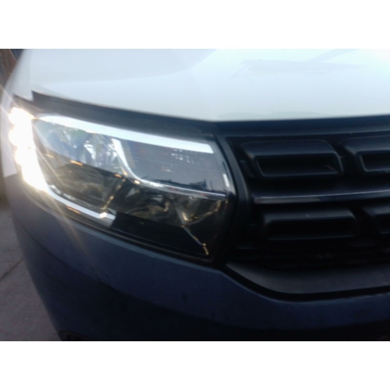 Recambio de faro derecho para dacia sandero ii (b8_) 1.0 sce 75 (b8jc, b8jd) referencia OEM IAM   