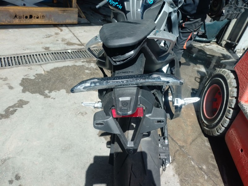 Recambio de piloto trasero central para cf moto 675sr-r referencia OEM IAM   