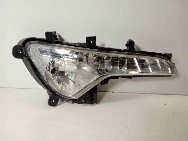 Recambio de faro antiniebla derecho para kia sportage drive 4x2 referencia OEM IAM 922023W100 13901002 108550303