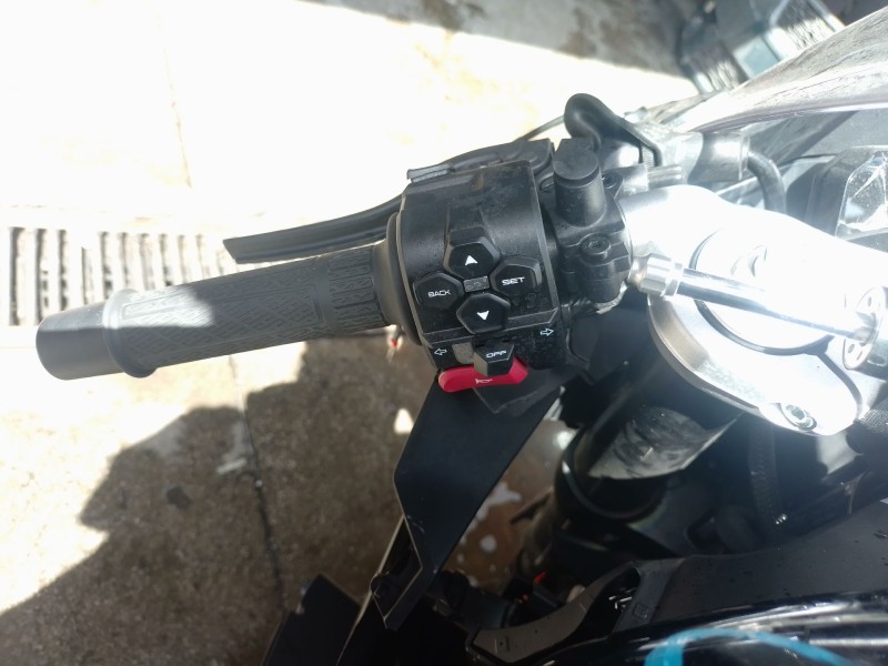 Recambio de piña luces izquierda para cf moto 675sr-r referencia OEM IAM   