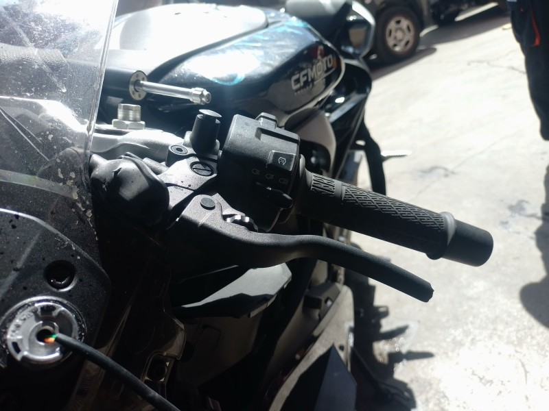 Recambio de piña luces izquierda para cf moto 675sr-r referencia OEM IAM   
